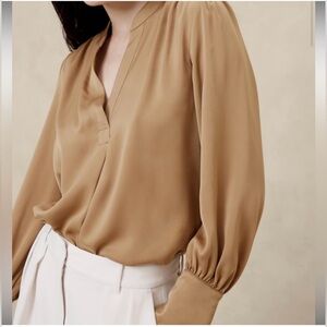 Banana Republic V Neck Mandarin Collar Long Sleeve Blouse Large